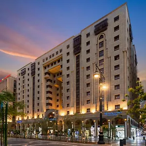 Отель Golden Tulip Al Shakreen, Медина